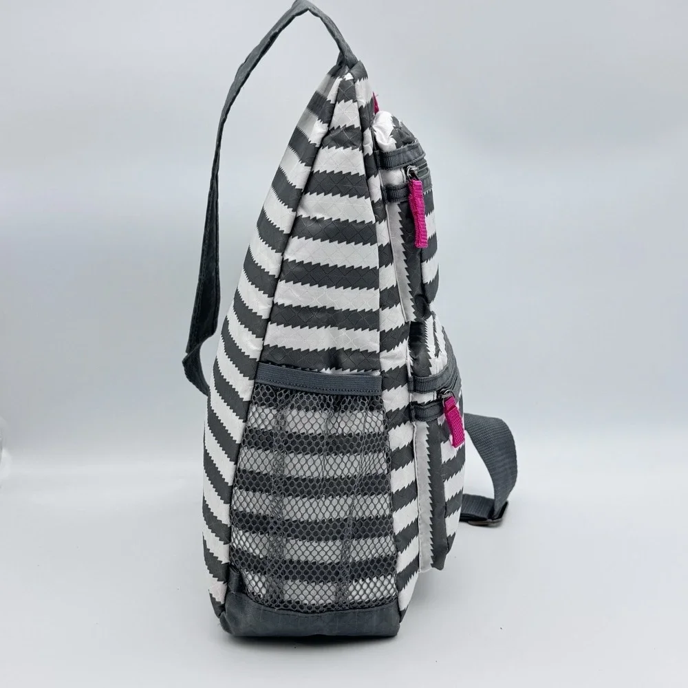 Thirty One Sling Backpack Gray White Chevron Stripe Crossbody Bag Pink Accents
